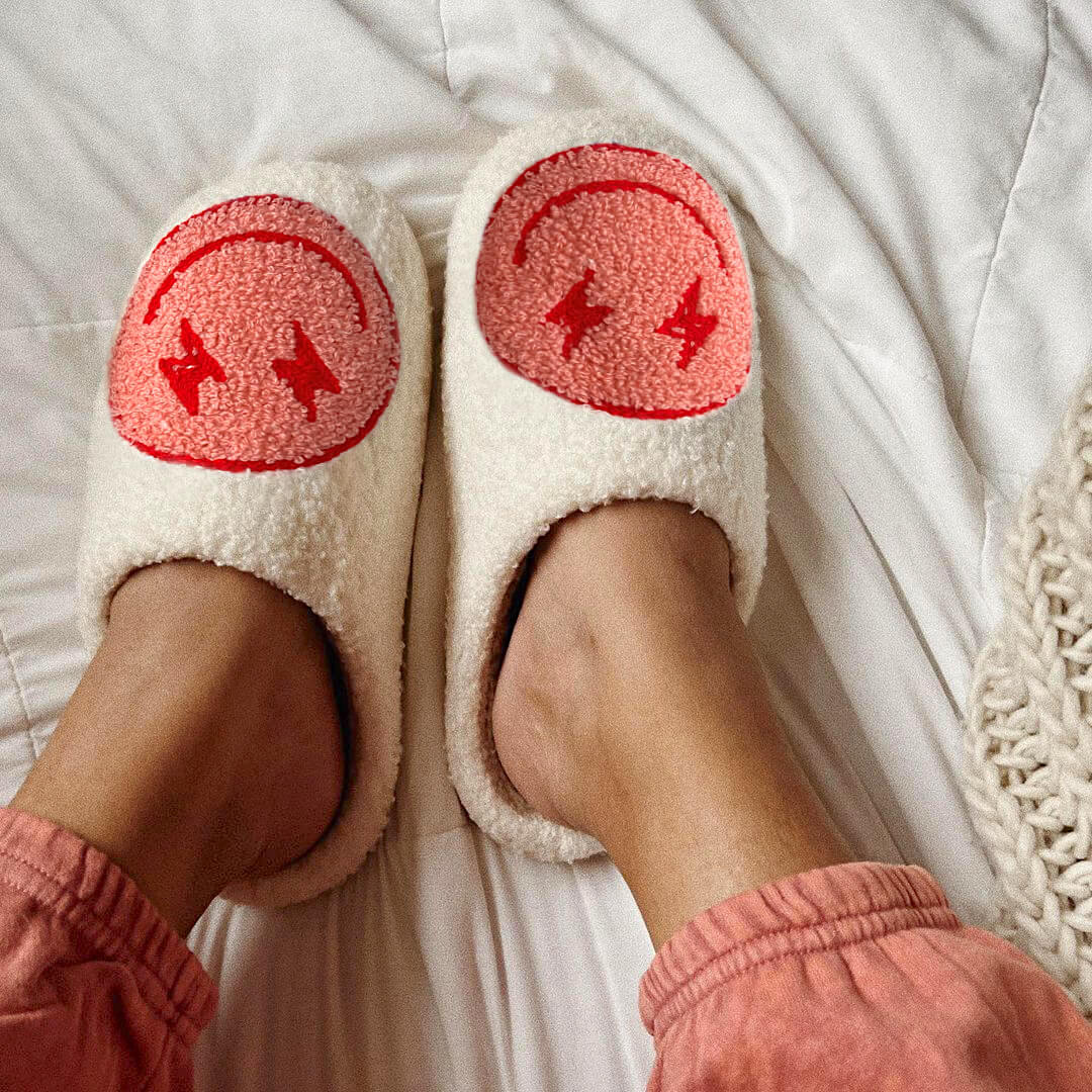 Soft and comfortable smiling slippers for women