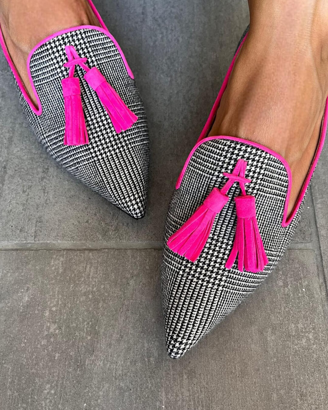Elvayn | Pointed Loafer With Fluo Fringes