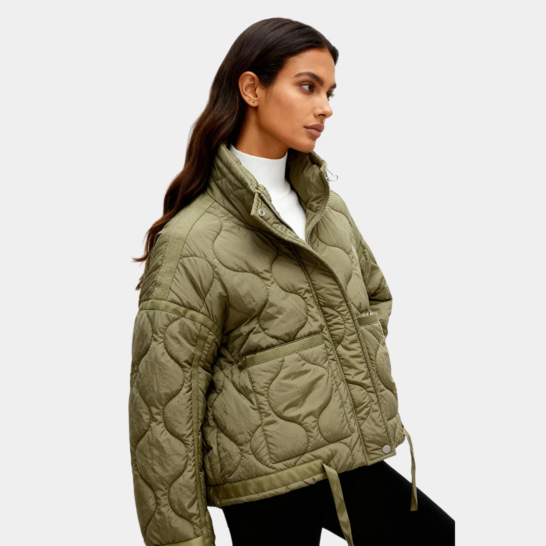 Quilted jacket for women with high collar and modern quilted pattern