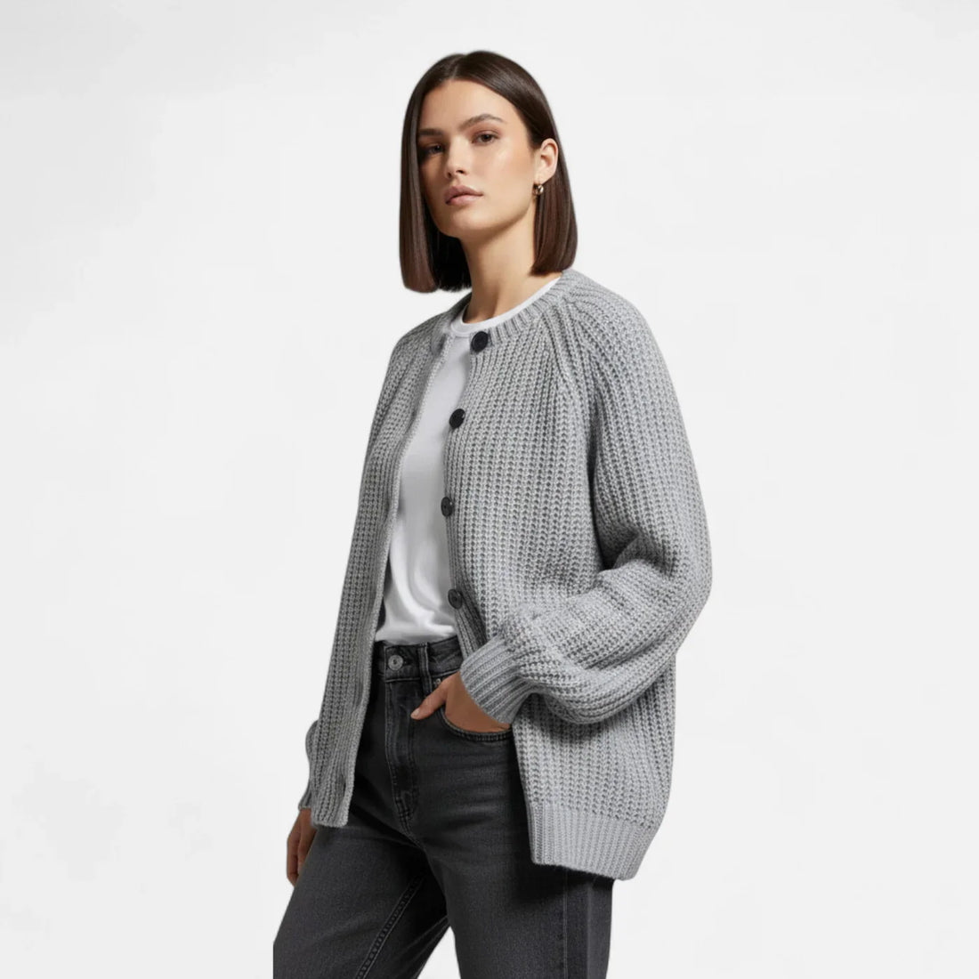 Vintage round-neck knitted cardigan for women